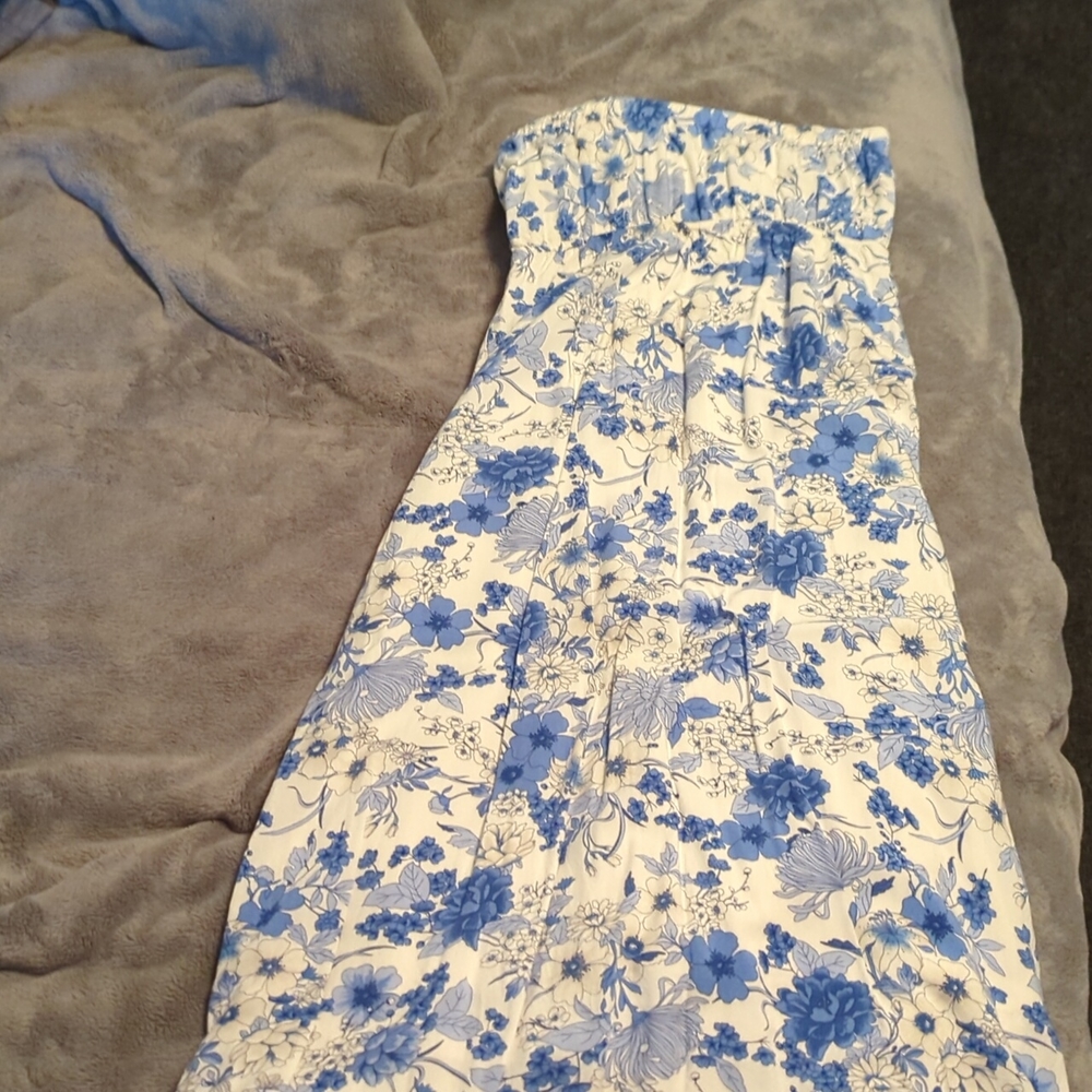 Strapless dress